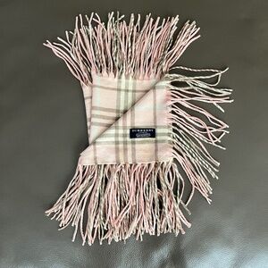 Burberry cashmere scarf (flaws)